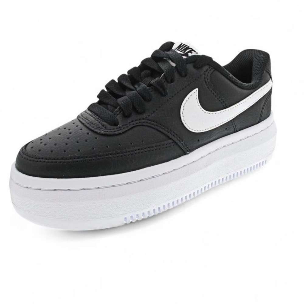Nike black & white platform sneaker